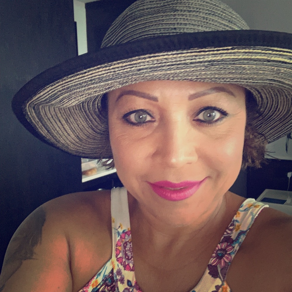 Meet your Posher, Xiomara